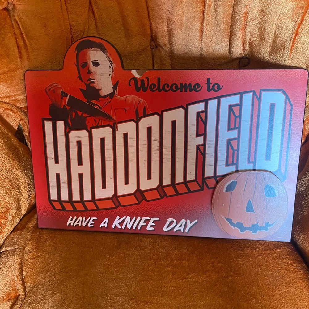 Spirit Halloween “Welcome to Haddonfield” Sign